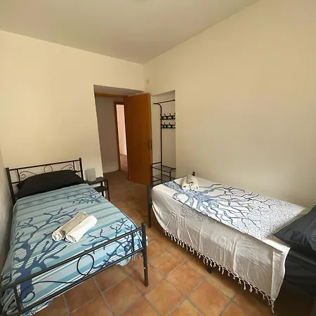 La Casa Del Cedro A 8 *